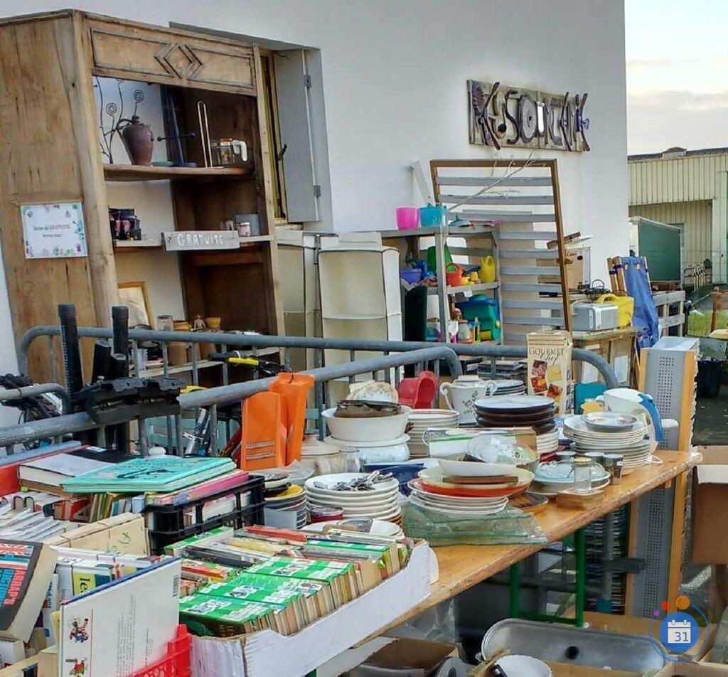 Image Gratiferia - Grande zone de gratuité - pas d'exposant (photo 1)