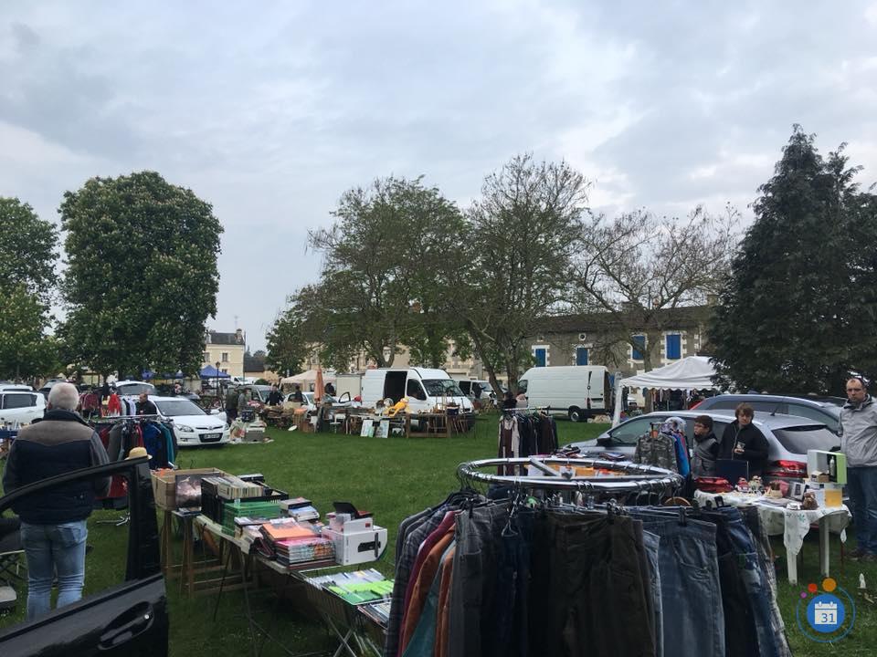 Image Vide grenier Lavoux (photo 1)