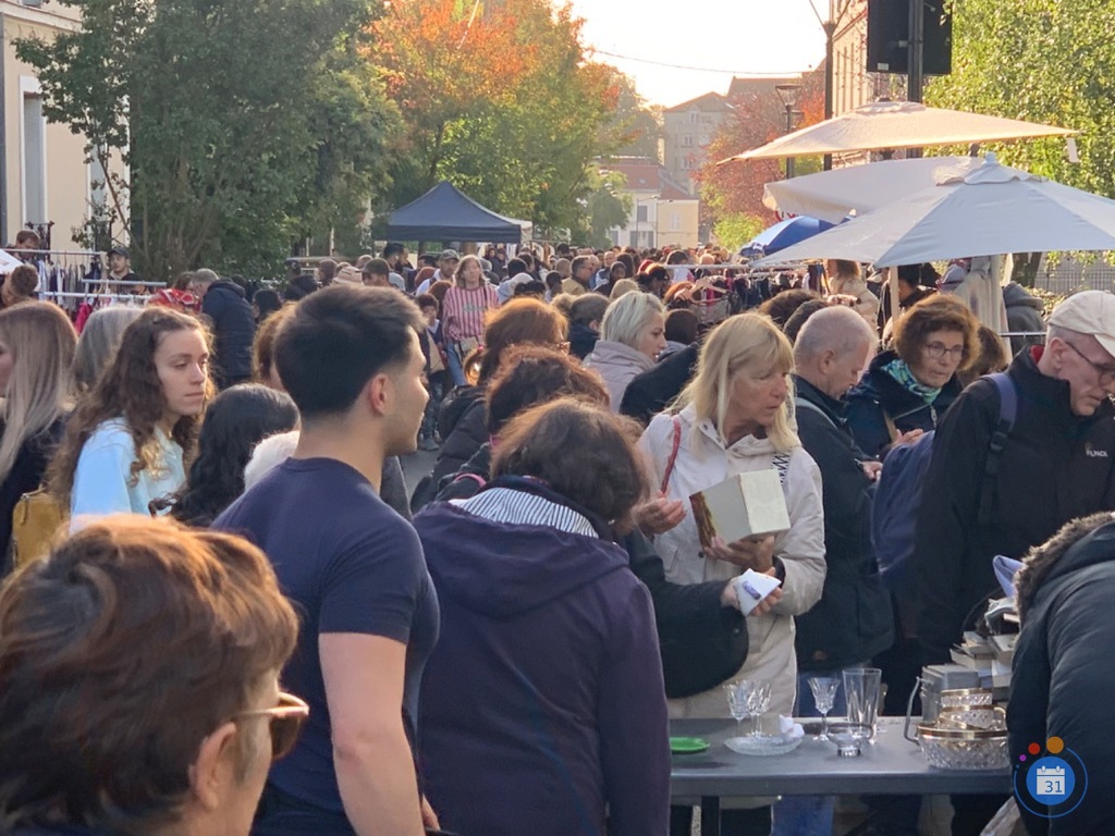 Image 53ème BROCANTE Vide-Greniers de la rue de Paris prolongée (photo 1)