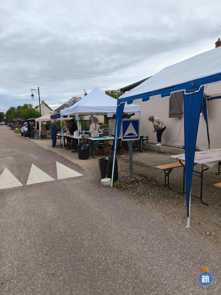 Image Vide-grenier (photo 1)