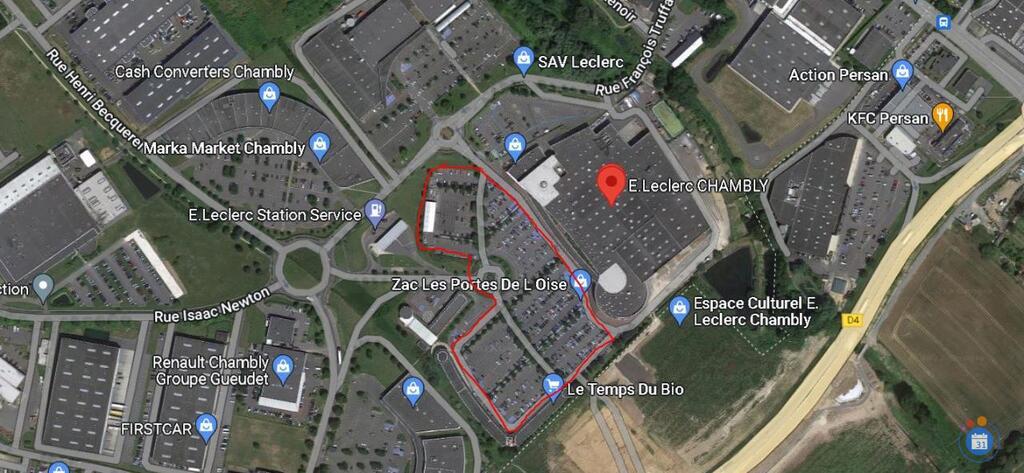 Image Immense Brocante- Vide grenier Parking Leclerc Chambly (photo 2)