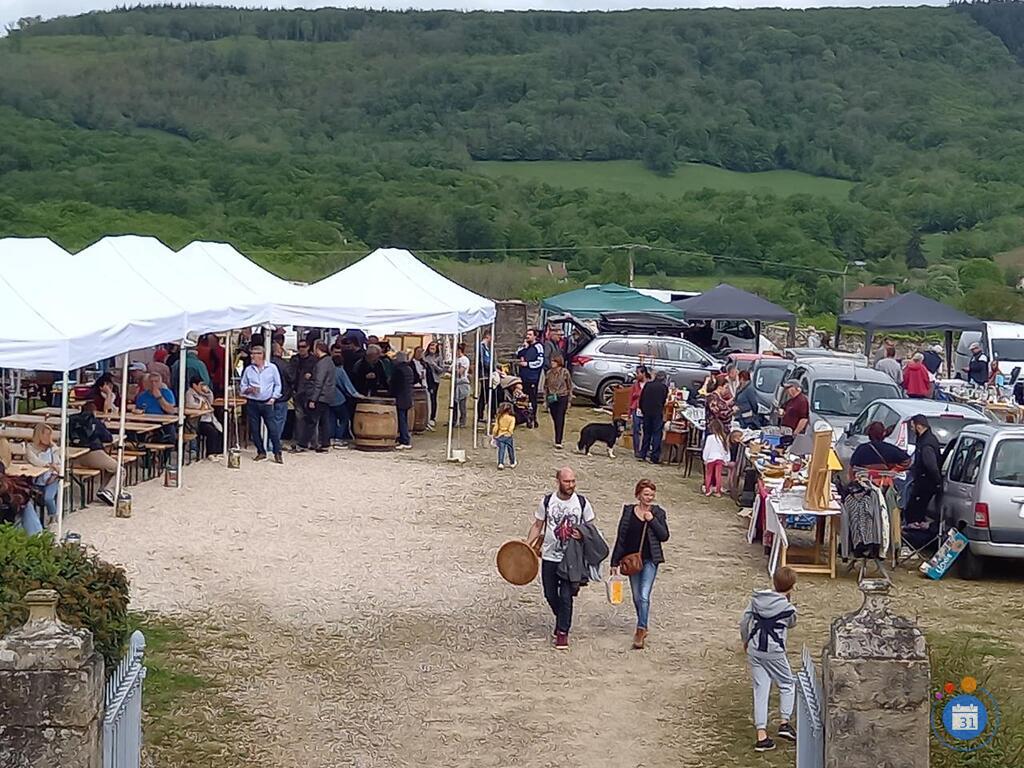 Image Vide grenier (photo 1)