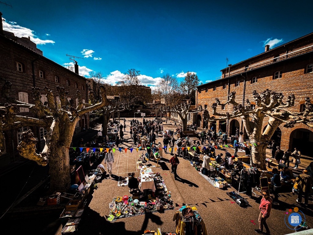 Image Vide grenier école Calvinhac (photo 1)