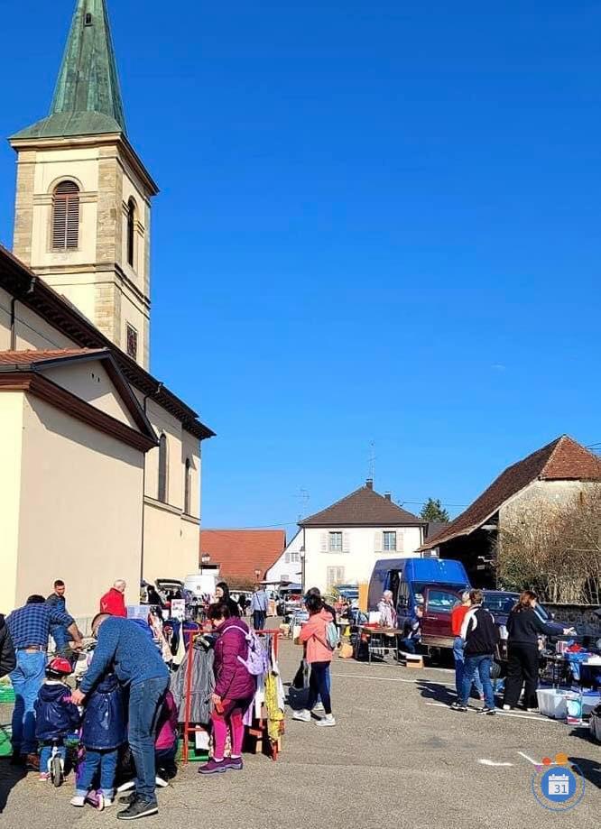 Image 28eme marche aux puces organise par le fc oltingue (photo 1)