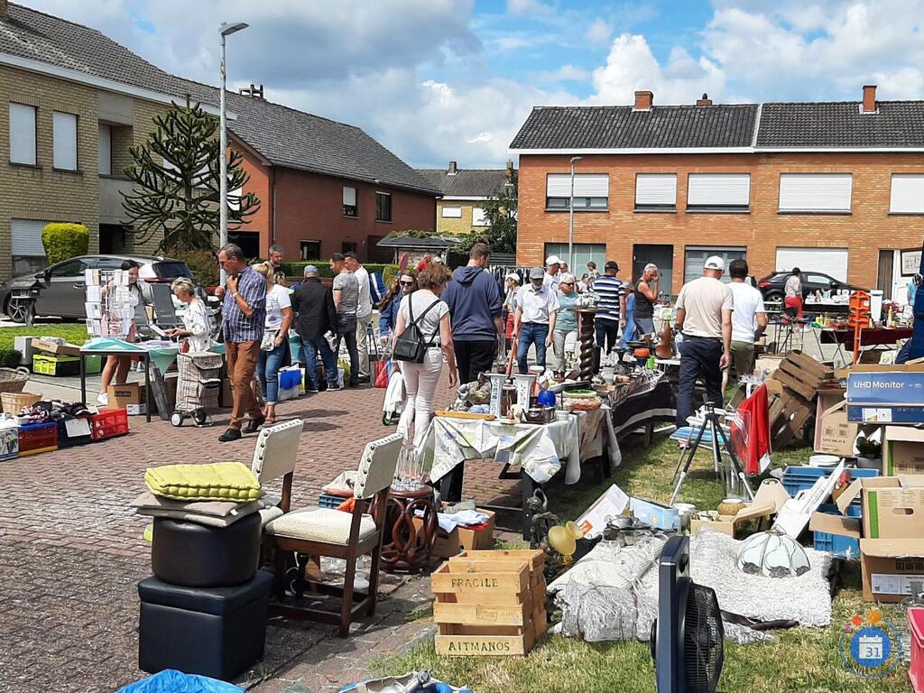 Image 28ième Marché aux puces, Veurne Nieuwstad (photo 1)