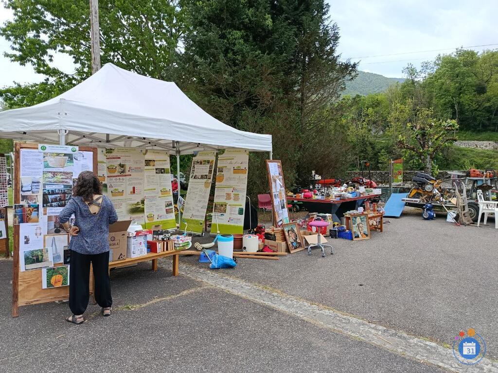 Image Vide jardin et vide grenier (photo 1)