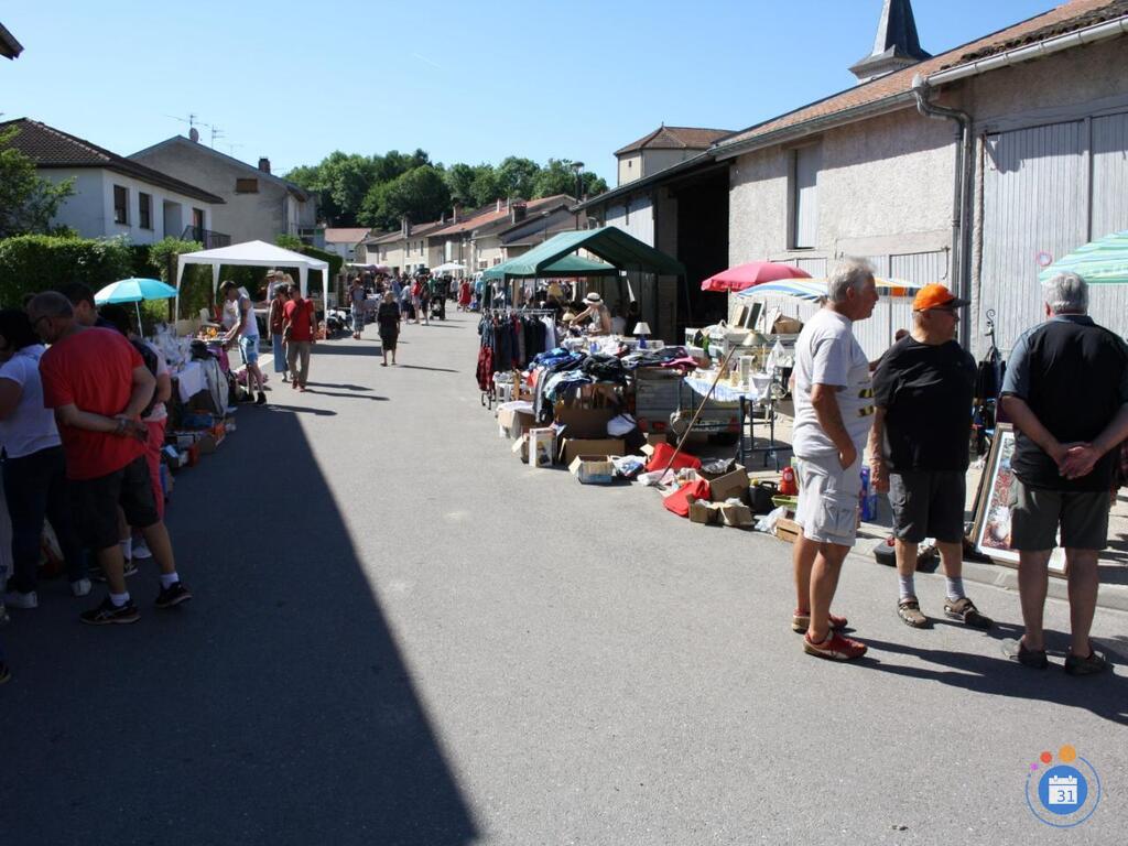 Image brocante vide greniers (photo 1)