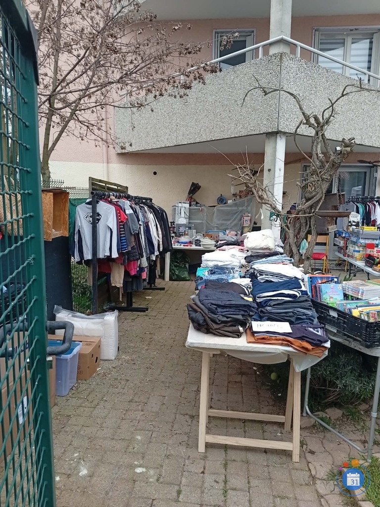 Image Grand Vide maison - Déco, Jeux, Livre, Vaisselle, Vêtements (photo 4)