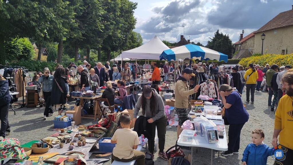 Image Brocante Vide-Grenier d'Hermeray (photo 2)