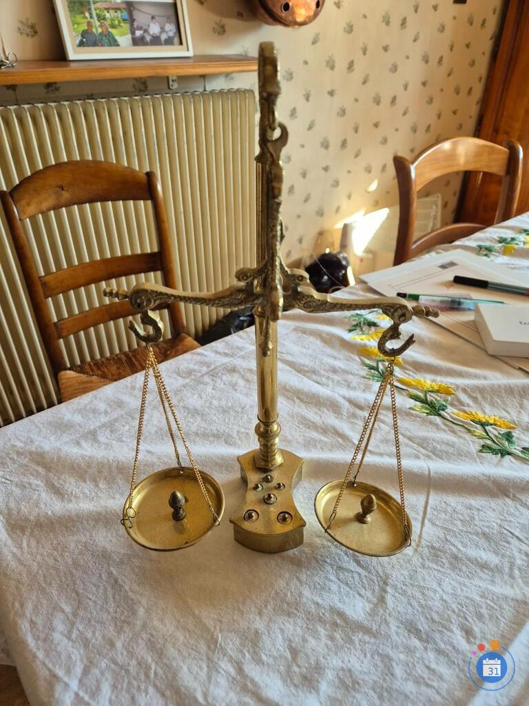 Image Vide Maison Beaux Meubles d'Époque (photo 3)